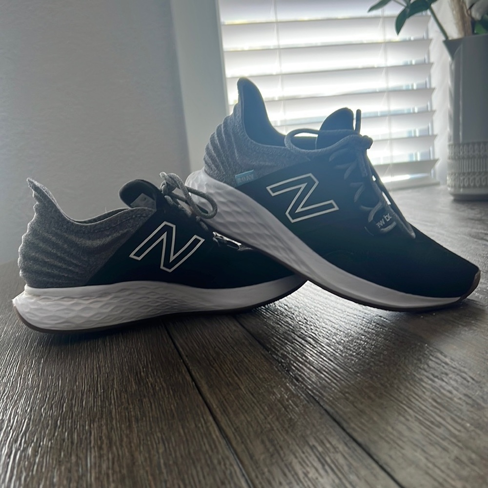 7.5 Women’s Fresh Foam Roav Sneakers Black/Grey New Balance